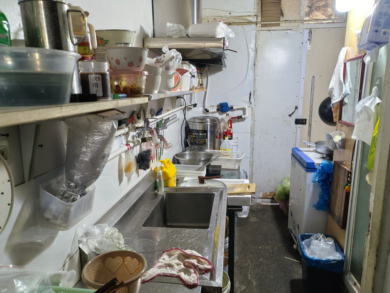 杨浦控江路餐饮店转让！独立厨卫有阁楼近学校居民楼医院人气旺-6
