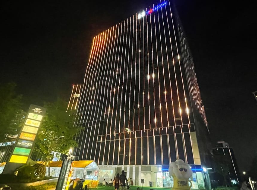 九亭镇蒲汇路房东直租，无转让费，双平台，附近小区商务楼环绕-8