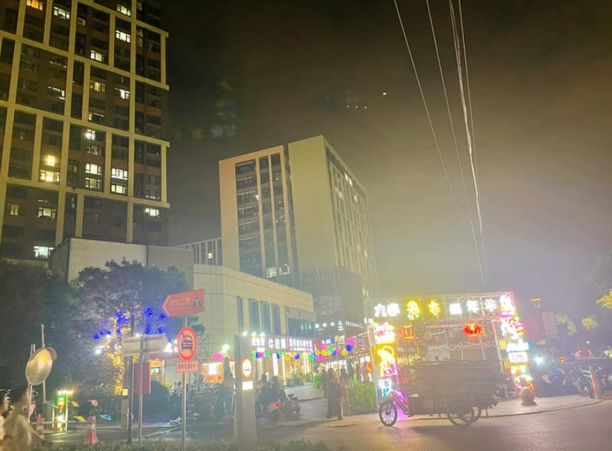九亭镇蒲汇路房东直租，无转让费，双平台，附近小区商务楼环绕-9