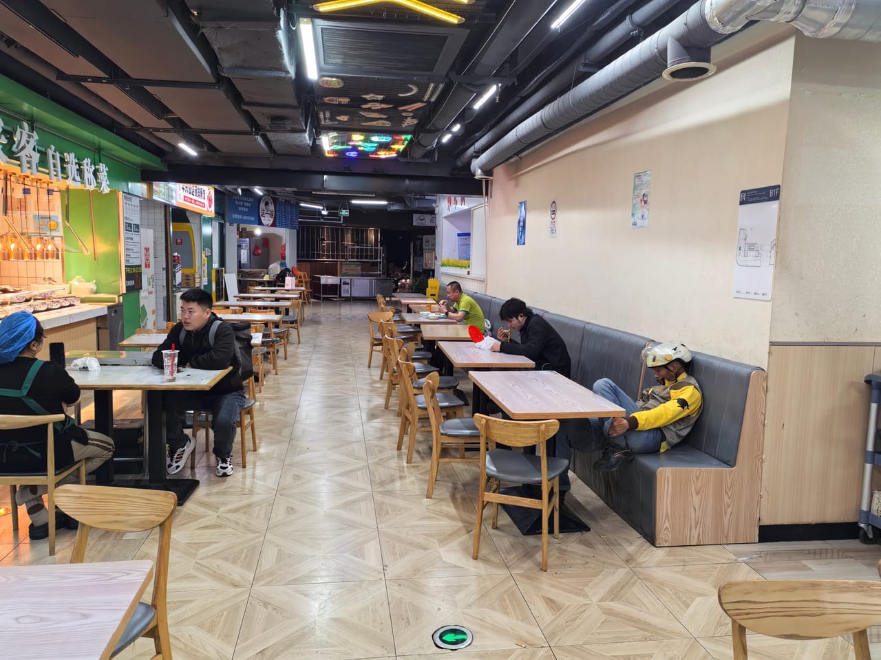 四川北路外卖店转让！带账号资源渠道，转同行，商圈成熟位置佳-4