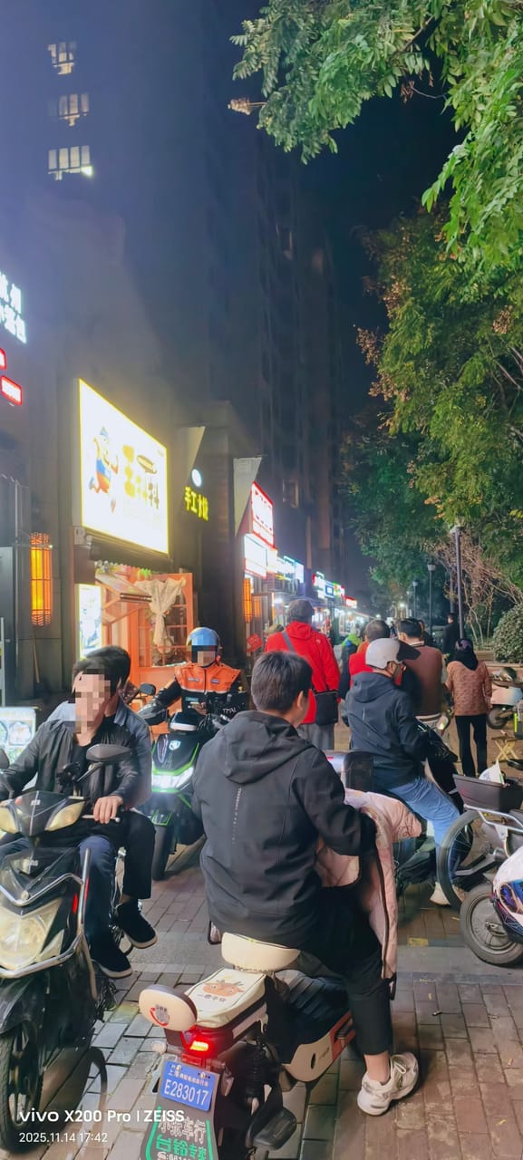 小区门口 嘉定区汇源路旺铺直租！拎包入住配套商务学校居民-10