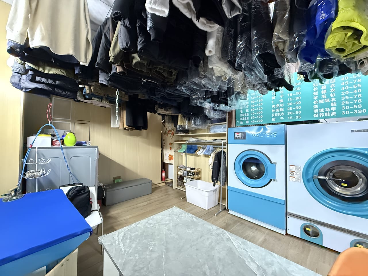 嘉定永靖路沿街30平干洗店转让！带设备设施附近小区公寓厂区-2