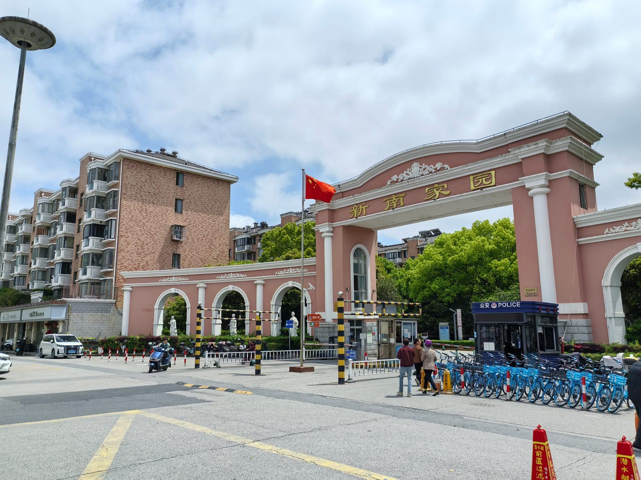 扶港路旺铺转让！3500/月，带独卫 多小区分布客源人流大-10