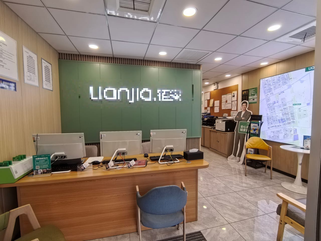 店铺招租无转让费！周边多小区分布 ，人流量大位置佳-2