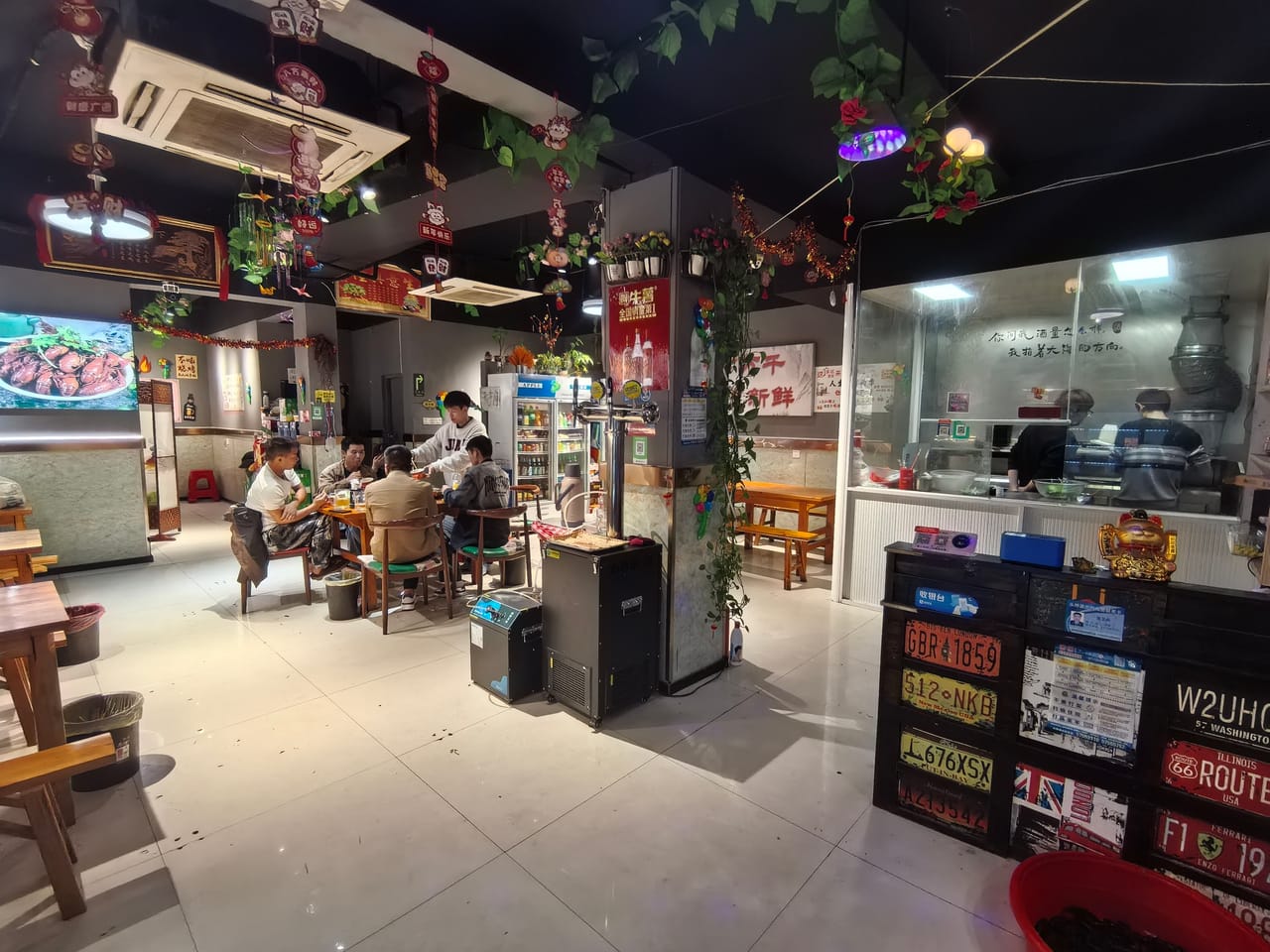 奉贤区头桥东路餐饮烧烤店转让！附近网咖旅馆住宅区人员密集-4