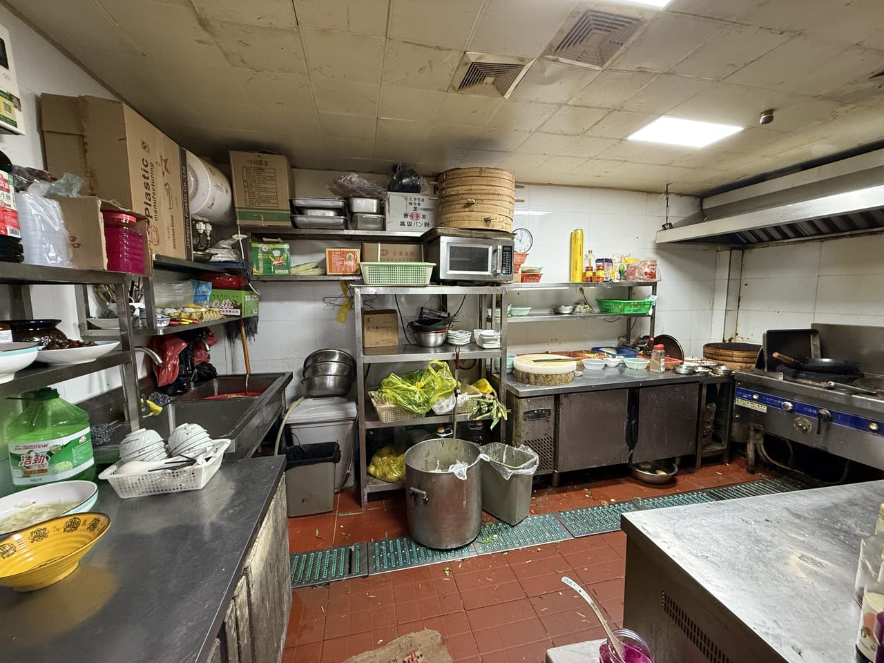 闵行区东兰路餐饮店转让！有天然气可外摆广场美食一条街人气旺-3