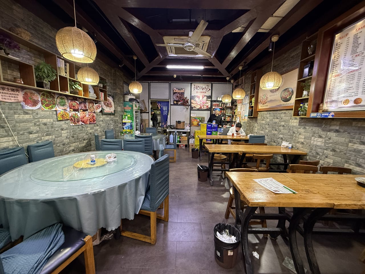 闵行区东兰路餐饮店转让！有天然气可外摆广场美食一条街人气旺-4