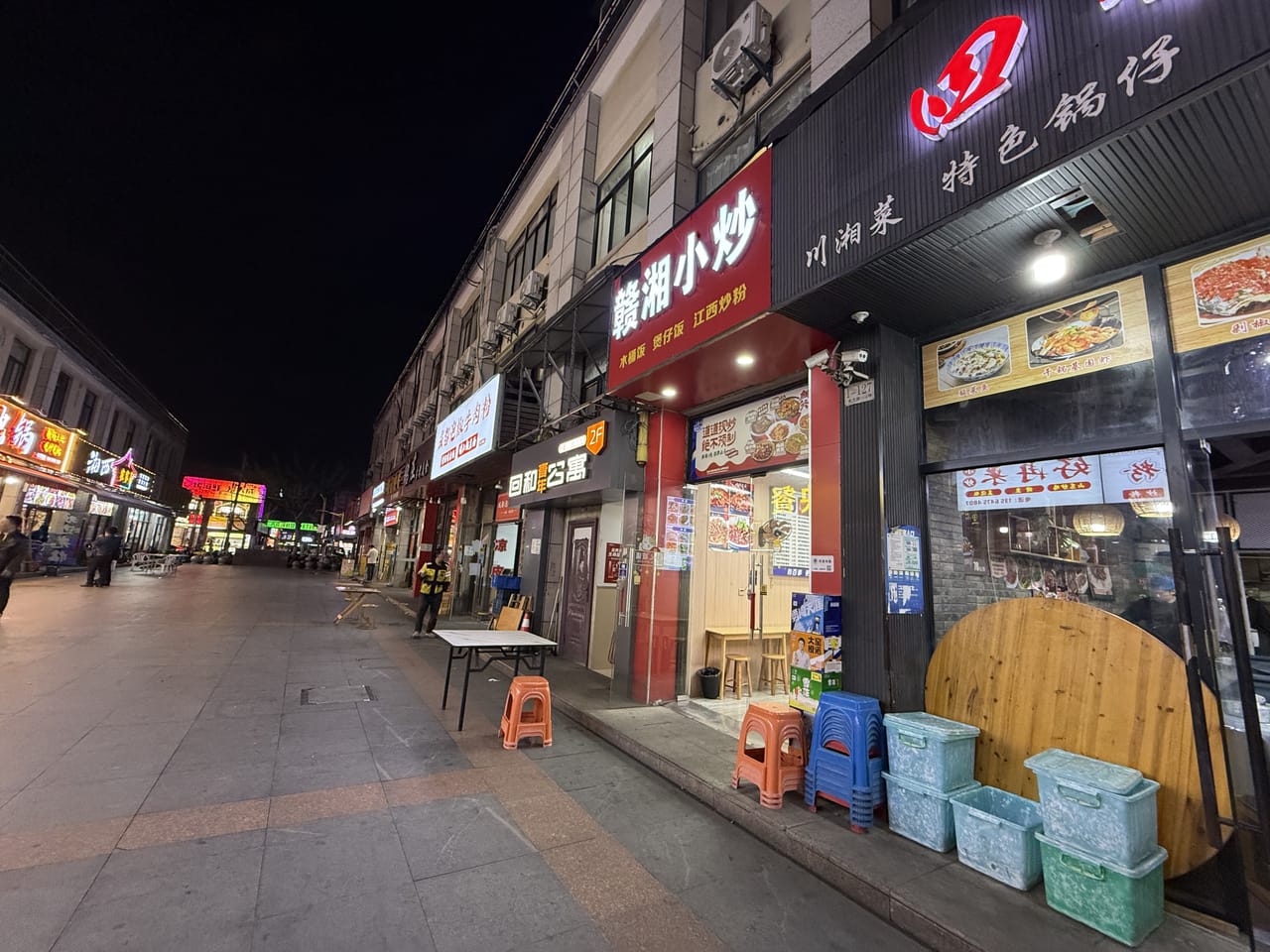 闵行区东兰路餐饮店转让！有天然气可外摆广场美食一条街人气旺-6