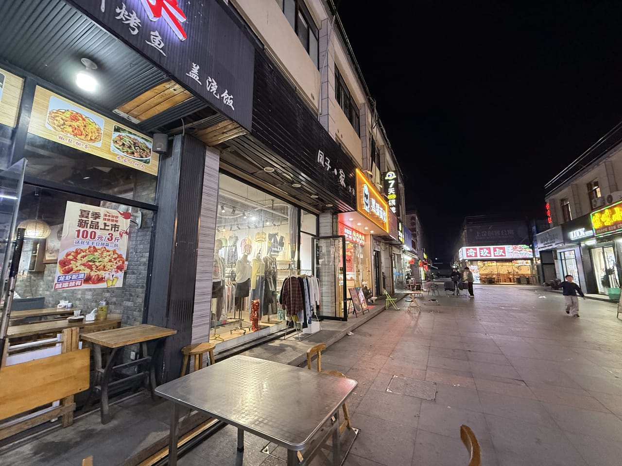 闵行区东兰路餐饮店转让！有天然气可外摆广场美食一条街人气旺-7