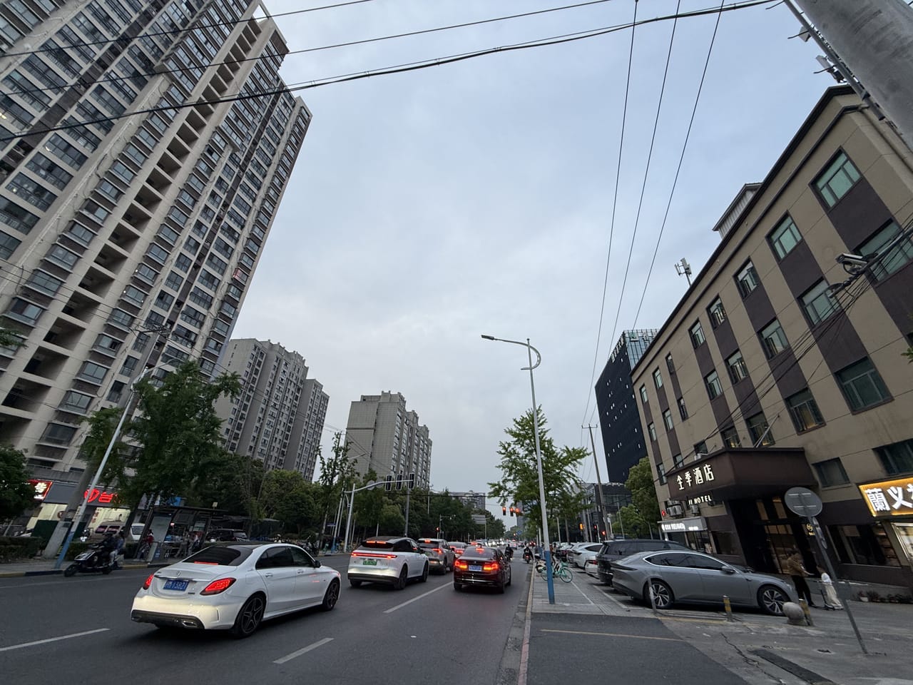 月租2500带阁楼 嘉定区南翔镇菜市场沿街20平旺铺人流大-8