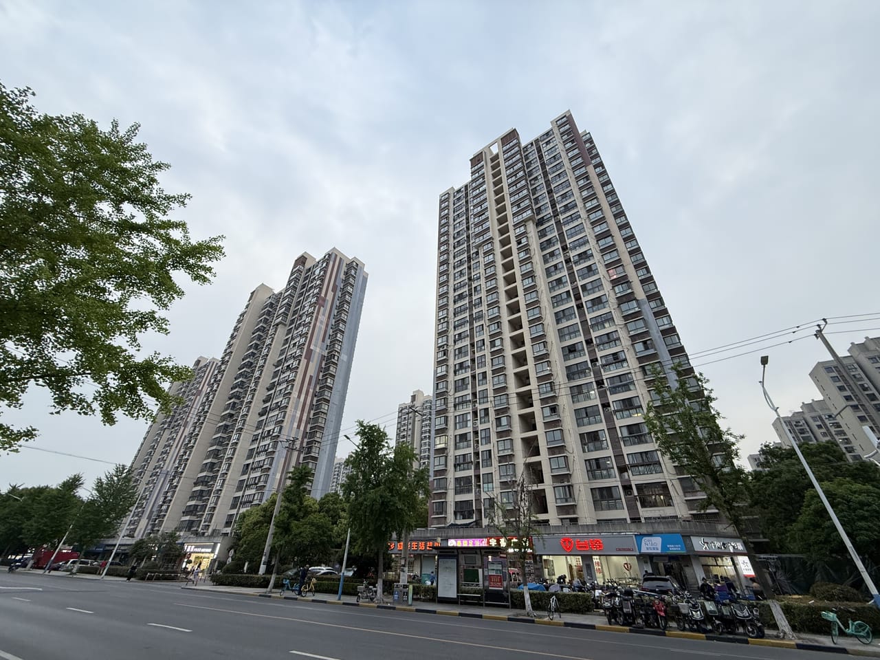月租2500带阁楼 嘉定区南翔镇菜市场沿街20平旺铺人流大-9