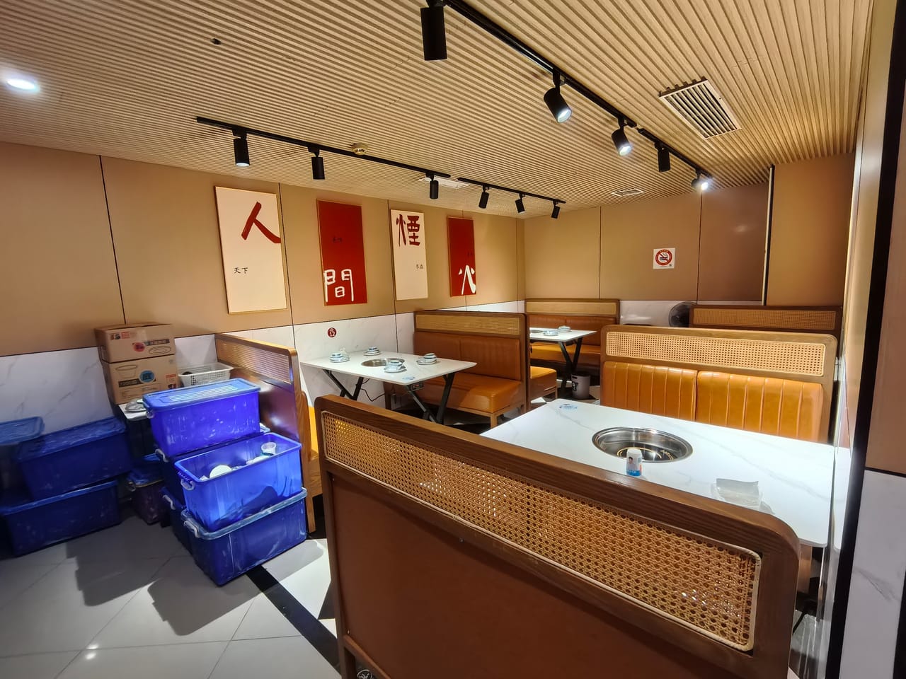 宝山友谊路沿街180平餐饮店转让！可明火可停车 商住一体化-5
