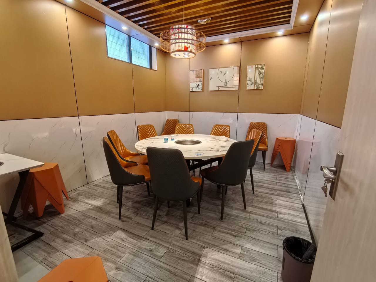 宝山友谊路沿街180平餐饮店转让！可明火可停车 商住一体化-3