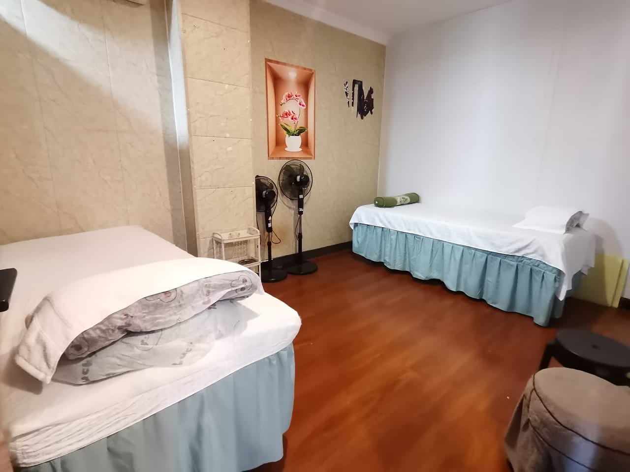 松江区泗泾镇古楼公路近地铁旺铺转让！上下两层加一大间可停车-3