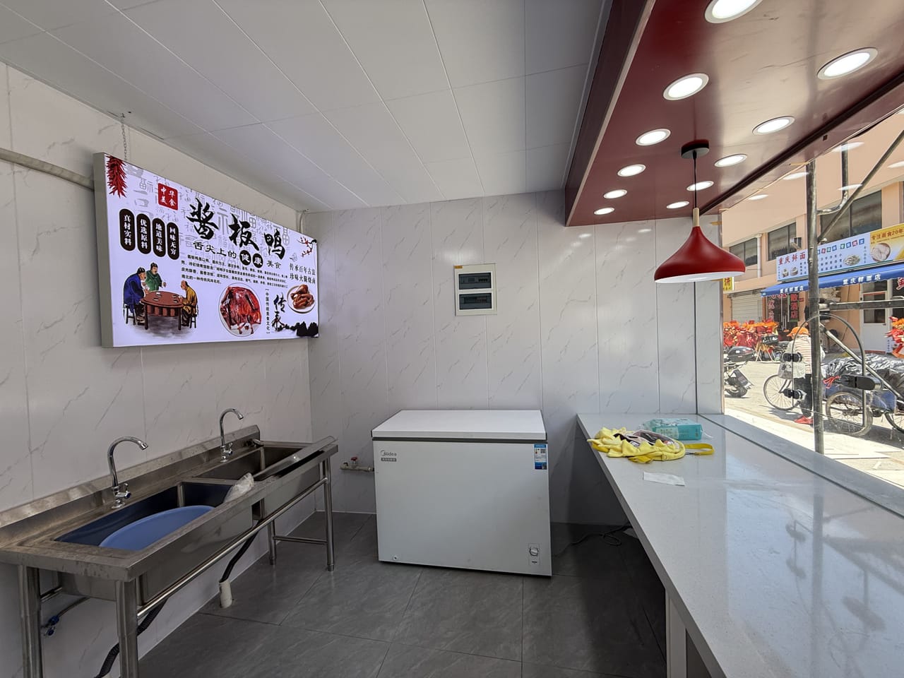 川周公路菜市场门口店铺转让！4800/月，多小区分布位置佳-3