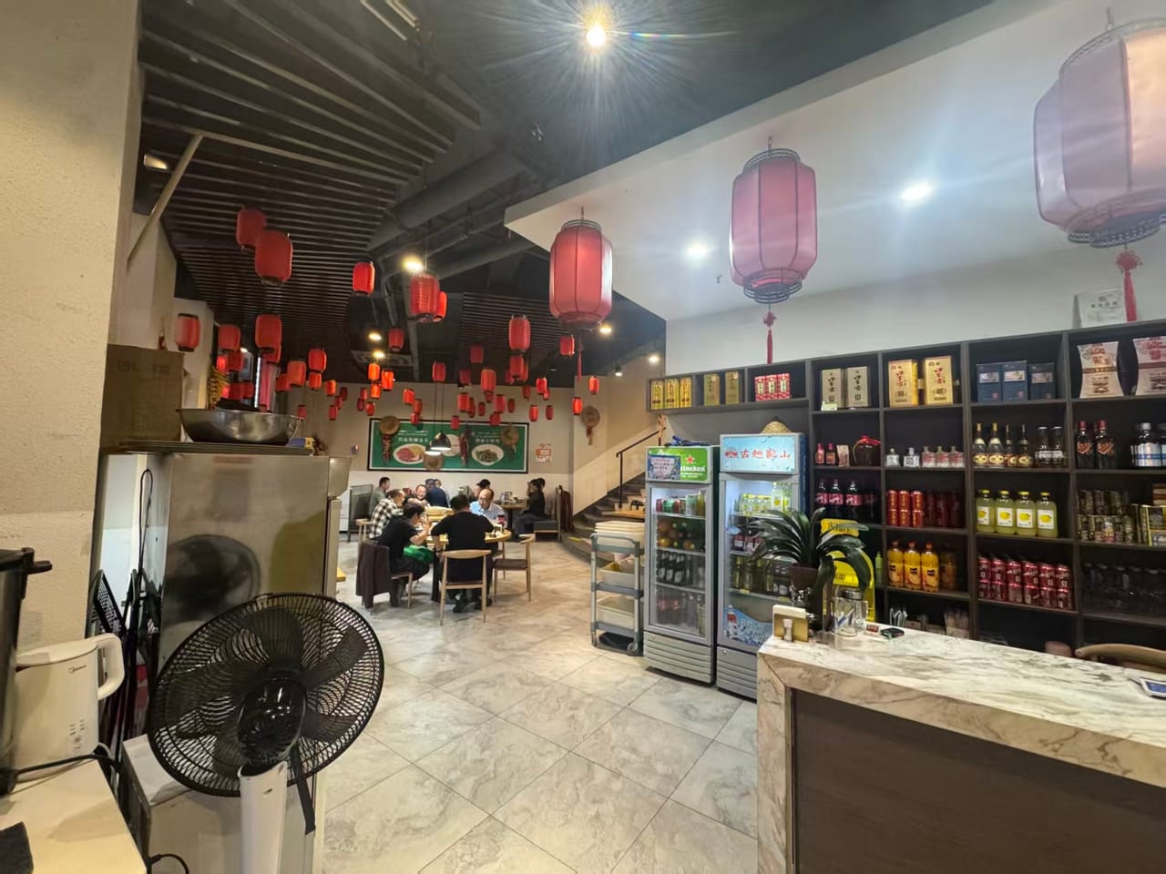 塔山路旺铺转让！三个门头，4个包间，有天然气，小区园区一体-5