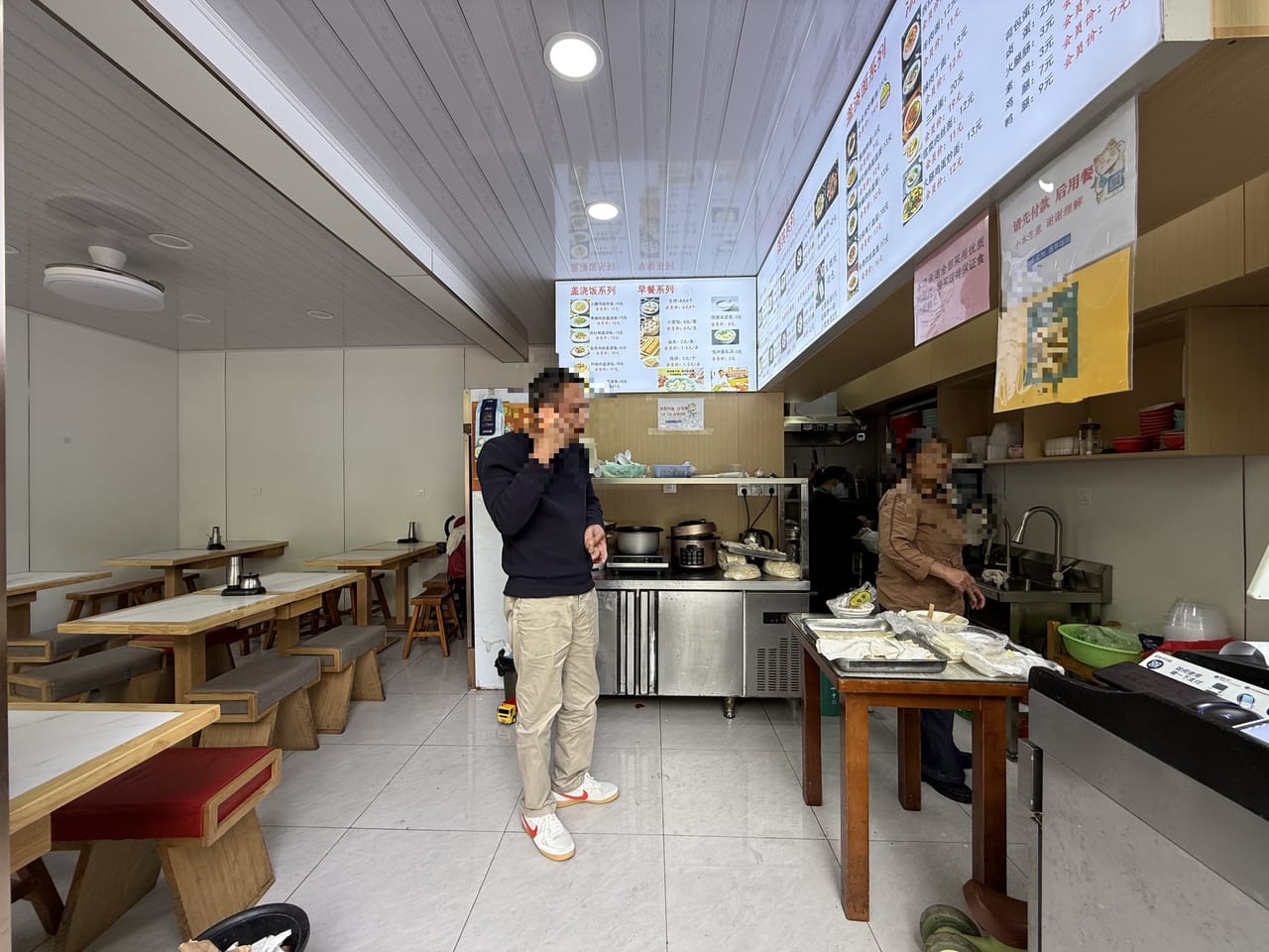 嘉定区安亭镇双开沿街餐饮店转让！菜市场超市附近可停车-6