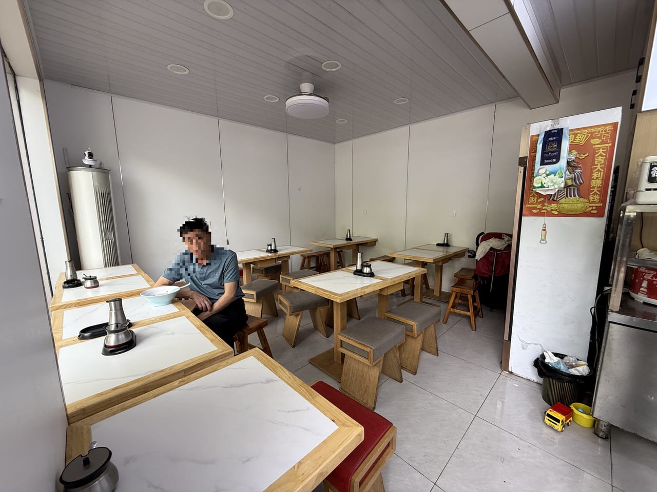 嘉定区安亭镇双开沿街餐饮店转让！菜市场超市附近可停车-5