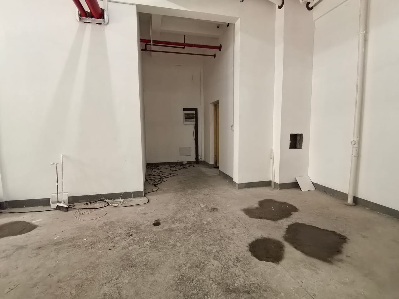 房东直租无转让费，双开门，周边多小区商务楼分布，位置佳！-10