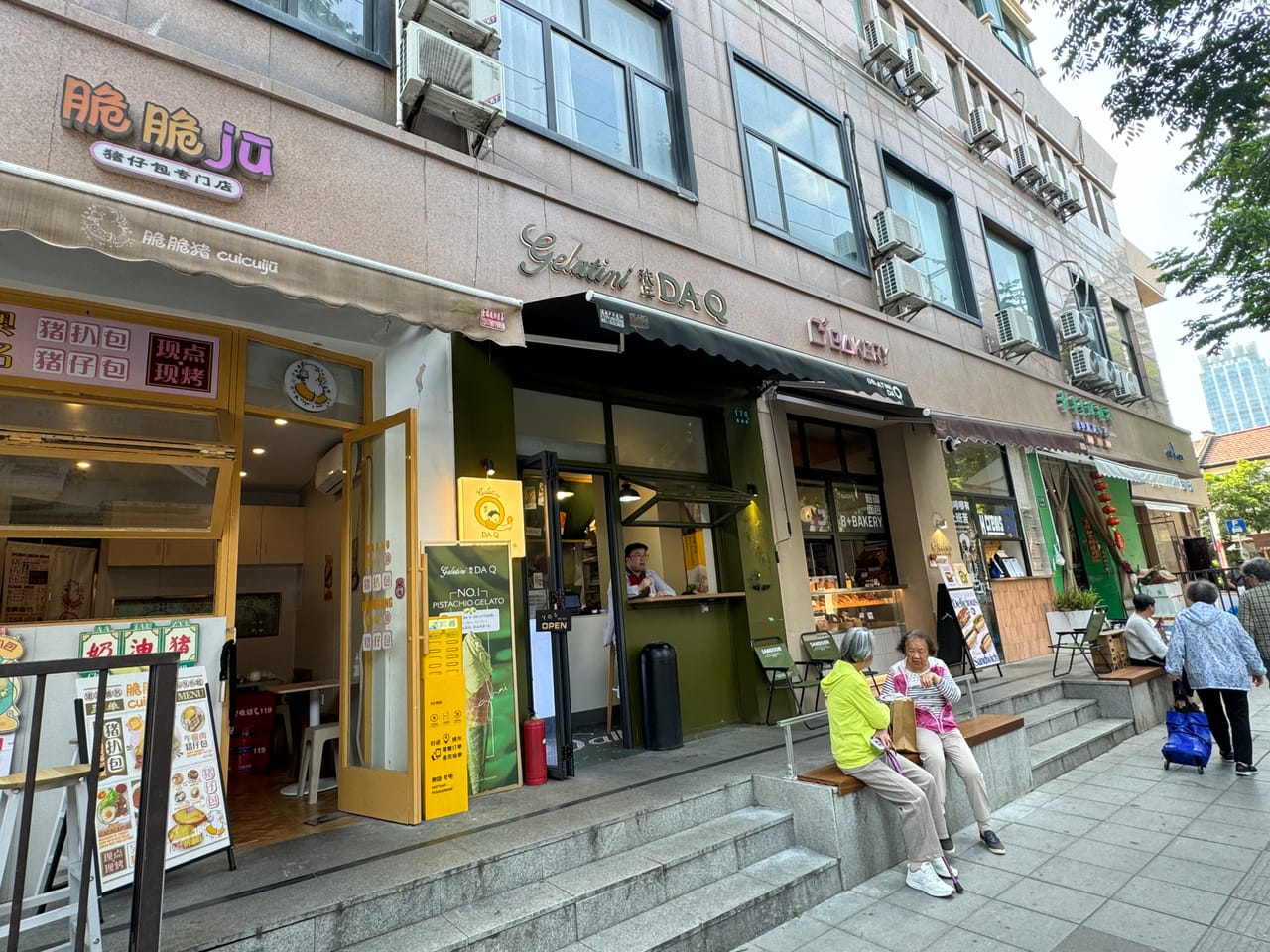徐汇嘉善路旺铺转让可外摆！线上涵盖外滩商圈 商住一体化-4