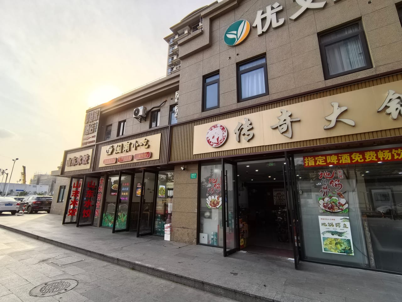 P白荡河路旺铺转让!纯一楼三开门,多小区分布位置佳人流大