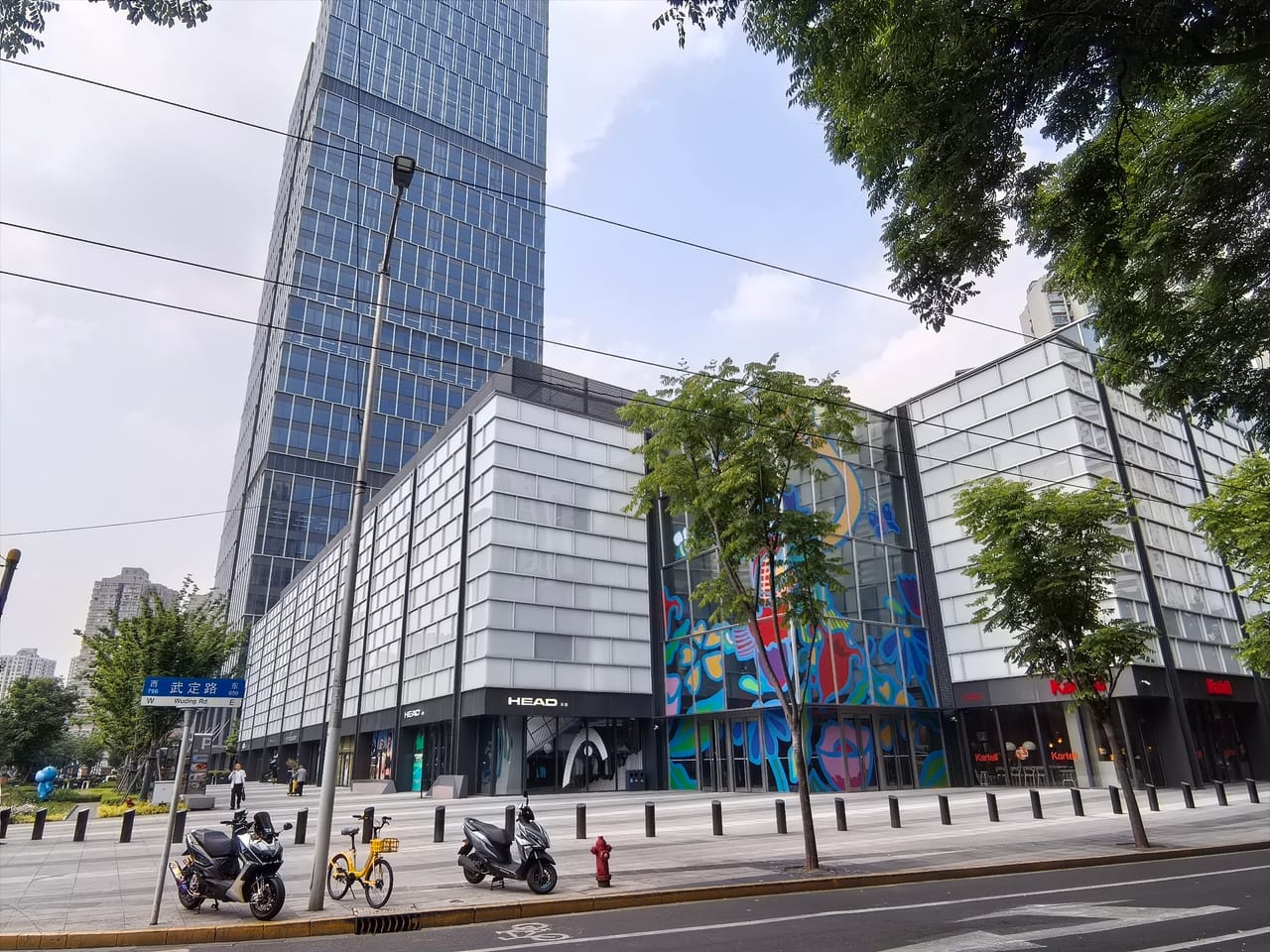 静安武定路商务小区一体，近地铁医院餐饮店转让！有4个小包间-10