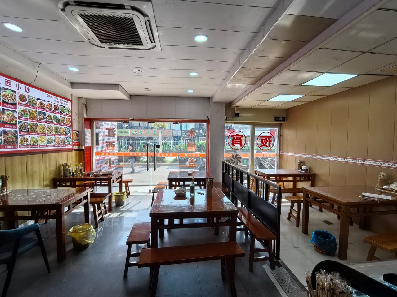 龙吴路旺铺转让！上班族客流量大，门头宽独立包间 位置佳-3