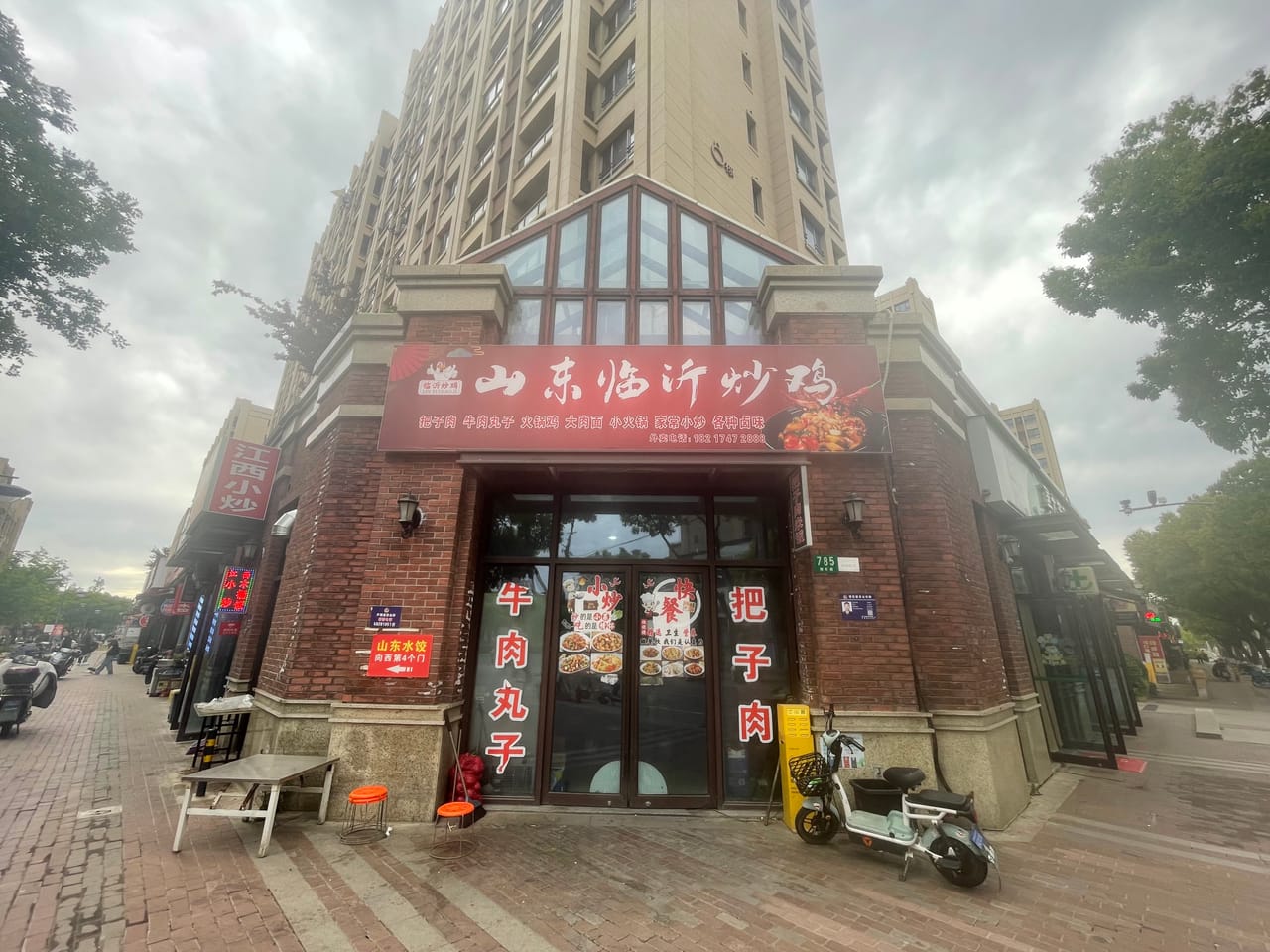 潮乐路旺铺转让!十字路口拐角处,多小区分布,人流量大