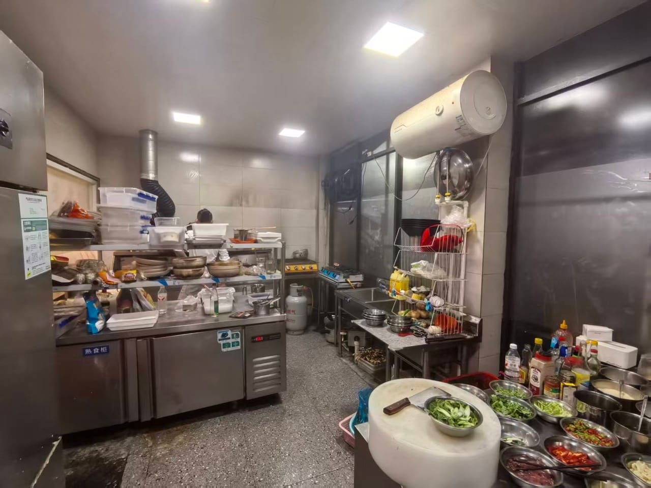宝安公路旺铺转让！双开门带外摆，周边多小区分布，夜宵氛围好-7