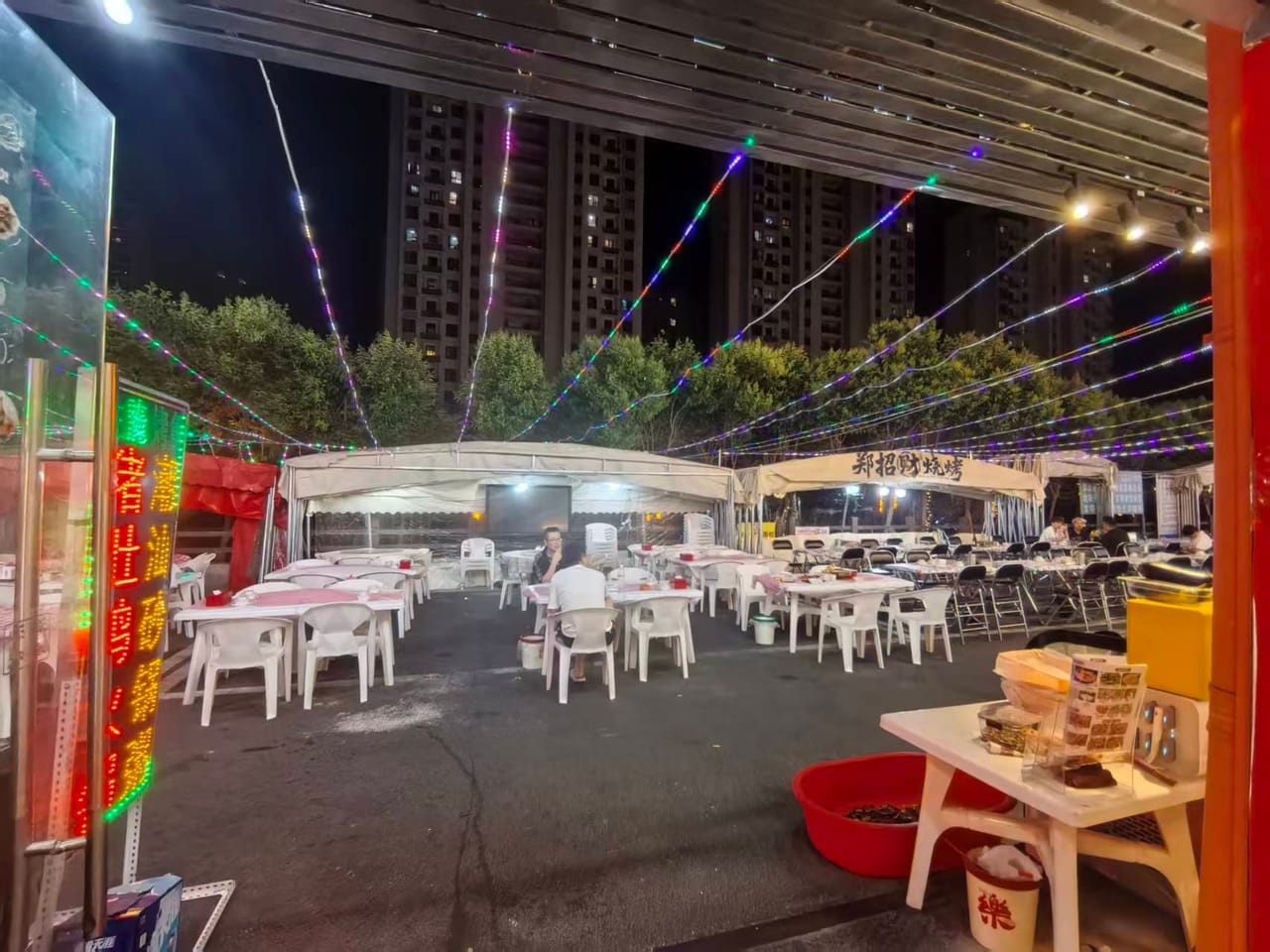 宝安公路旺铺转让！双开门带外摆，周边多小区分布，夜宵氛围好-3