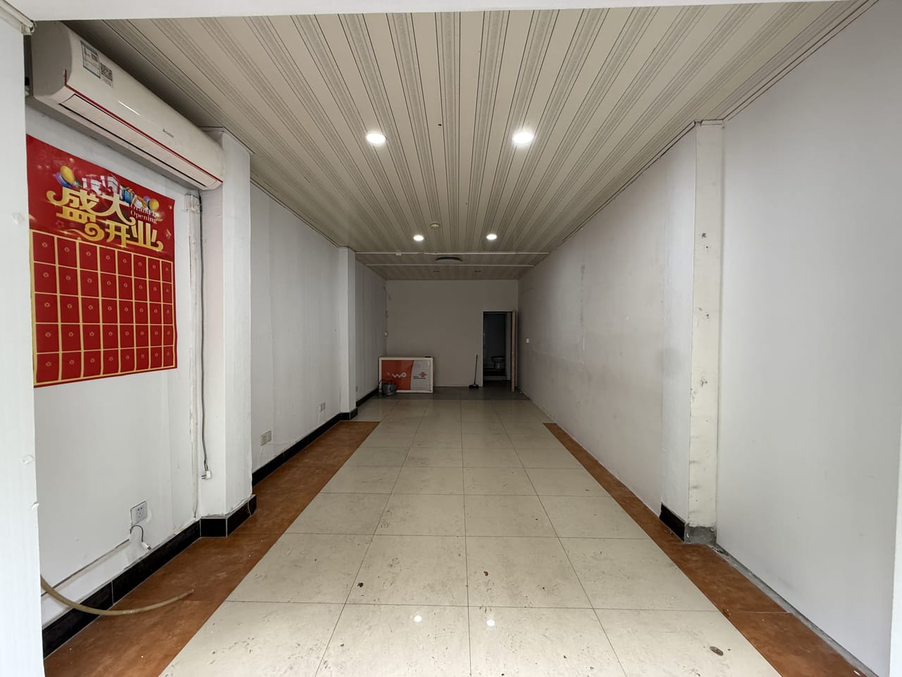 宝山呼玛路菜市场对面旺铺直租！配套居民区商务楼人流量大-3