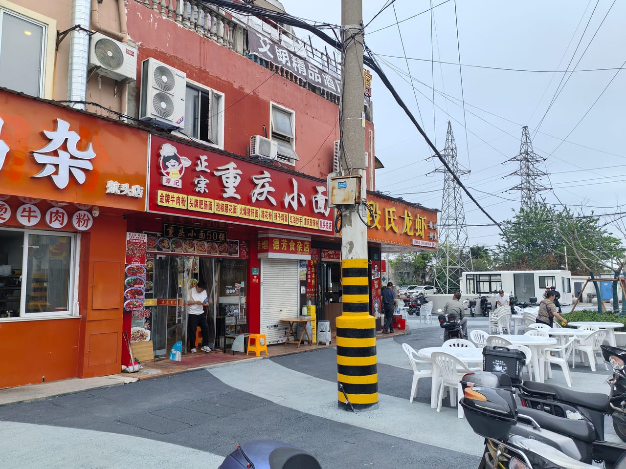富田路旺铺转让！多小区分布人流量大，门头宽 带外摆-4