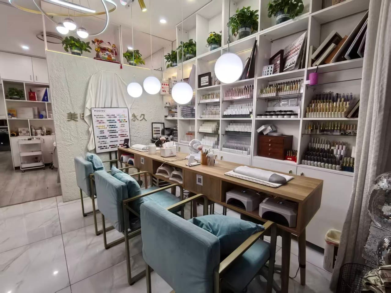 杨浦控江路美甲美睫店转让！可做美容 厨卫齐全 客源稳定-4