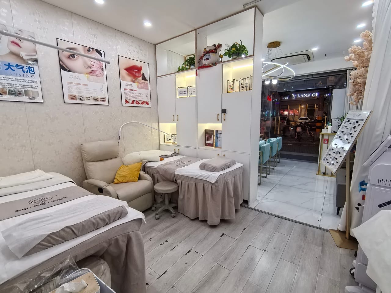 杨浦控江路美甲美睫店转让！可做美容 厨卫齐全 客源稳定-2