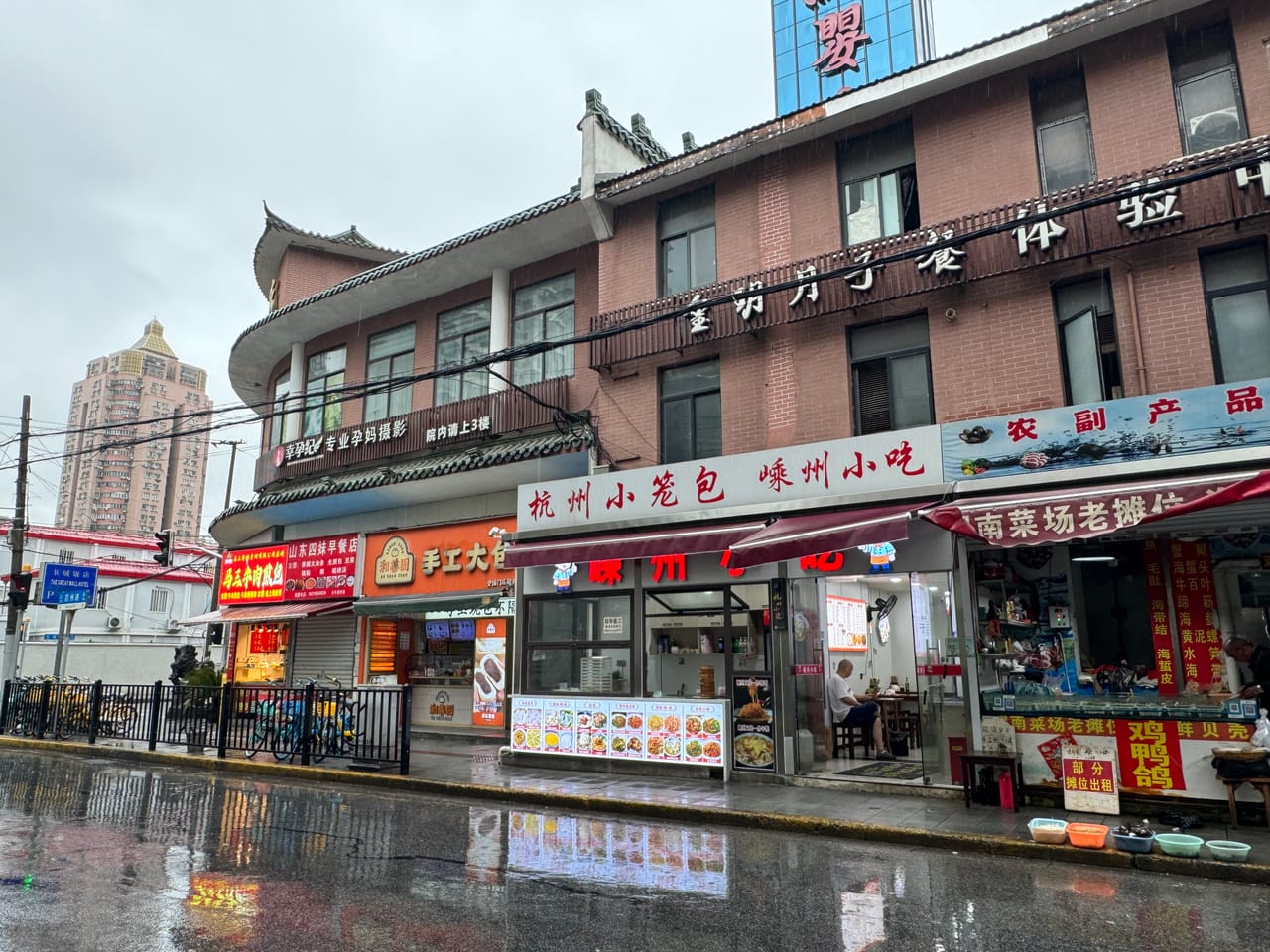 杨浦眉州路月租4千旺铺分租！近地铁商务小区学校密集人流量大-6
