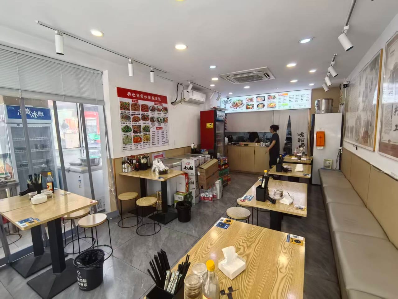 浦东海阳路近地铁50平餐饮店转让！小区公寓密集消费稳定-2