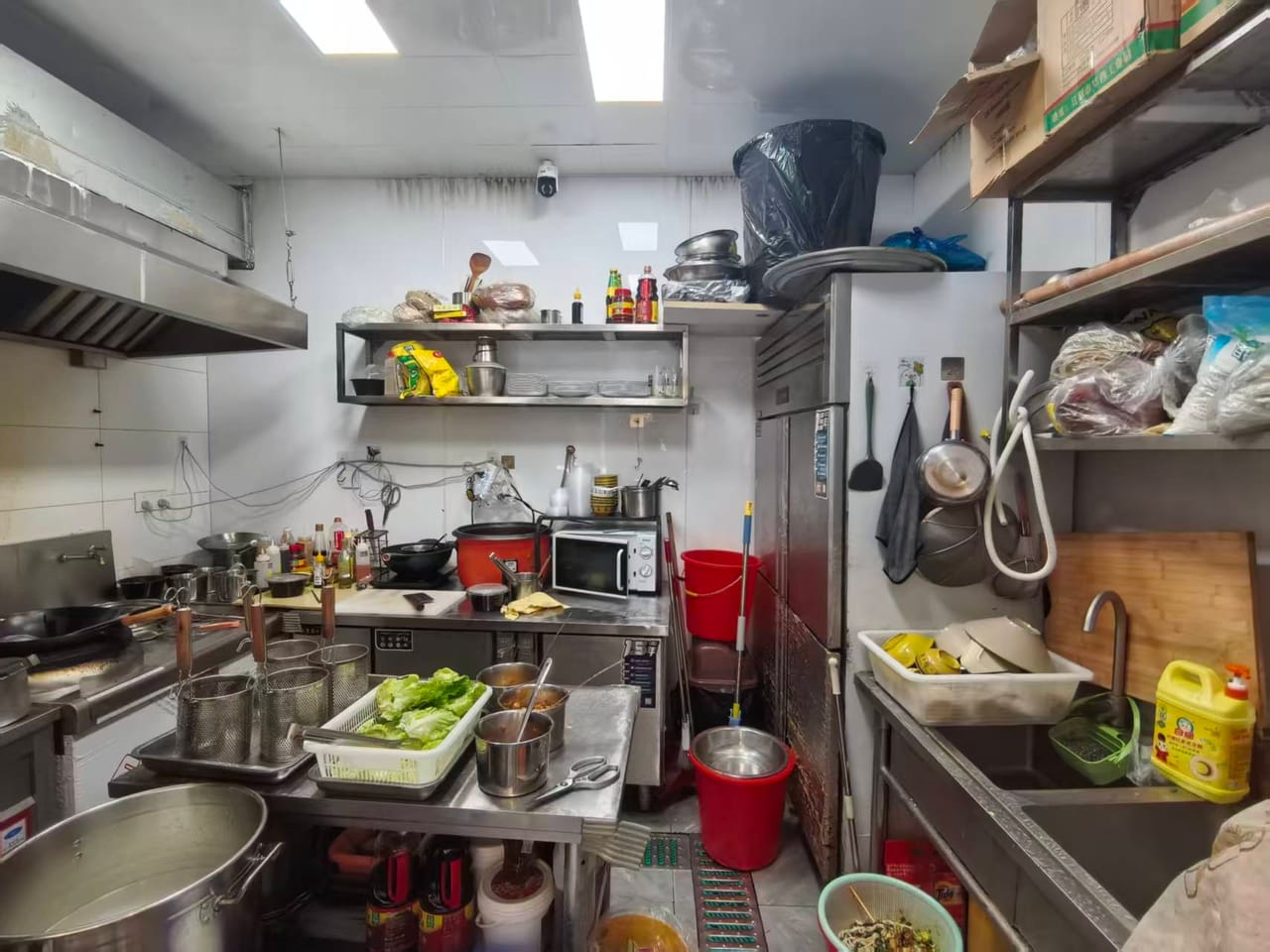 浦东海阳路近地铁50平餐饮店转让！小区公寓密集消费稳定-3