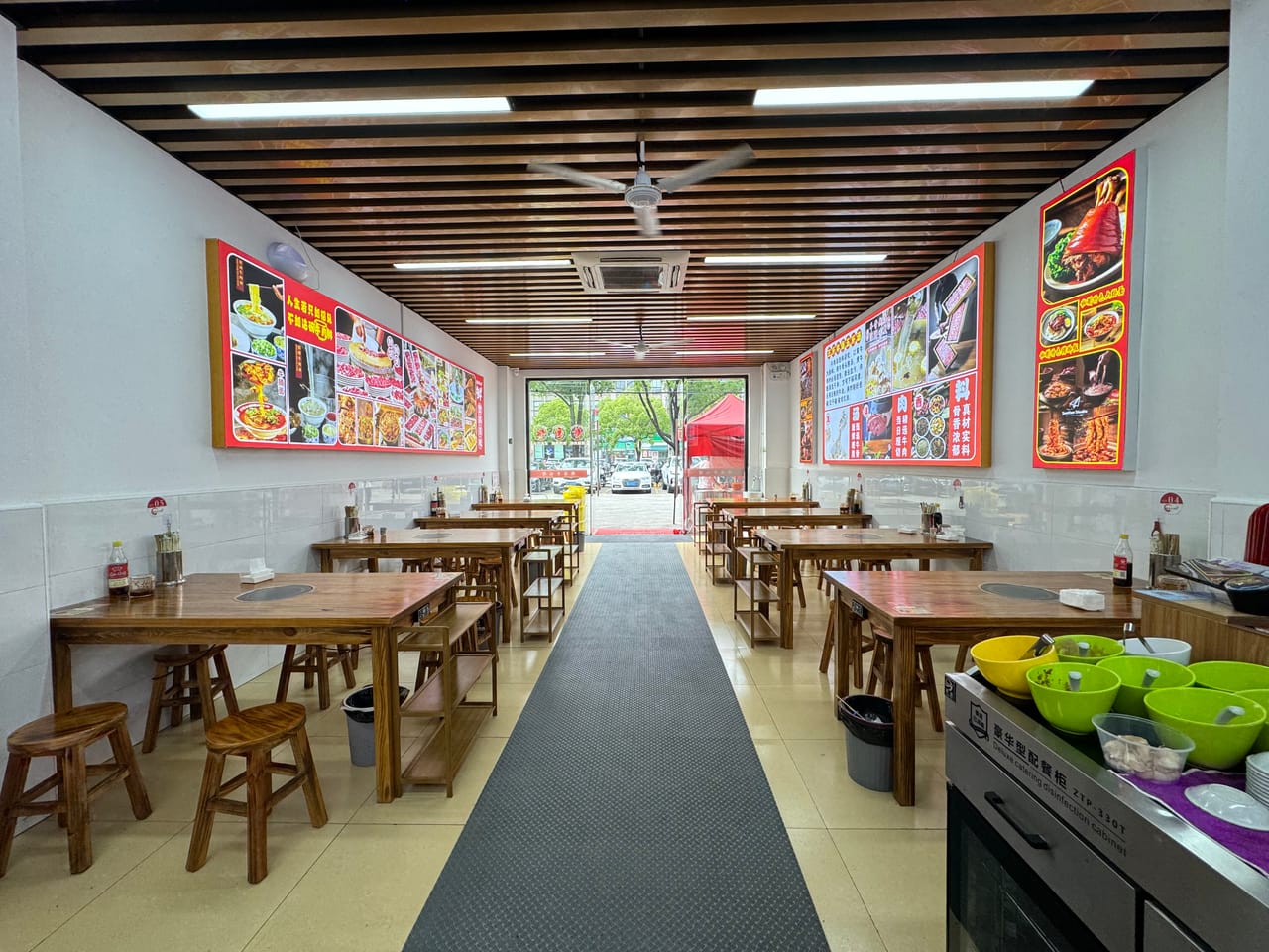 闵行浦江镇近地铁商务楼沿街餐饮店转让！上下班必经之地人流大-6