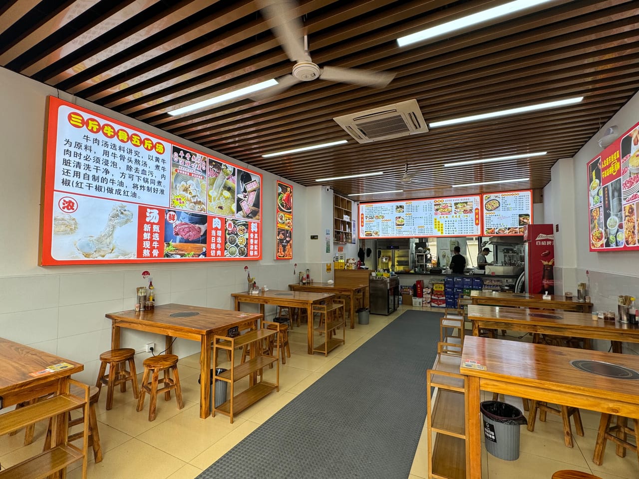 闵行浦江镇近地铁商务楼沿街餐饮店转让！上下班必经之地人流大-2