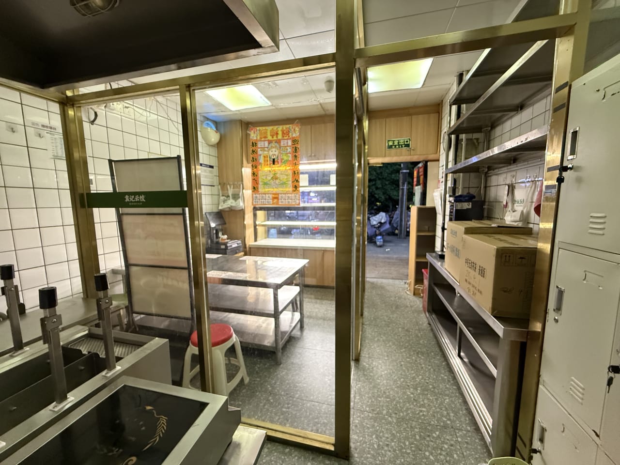 昌吉路旺铺转让！多小区分布，品牌店密集，消费稳定人流量大-4