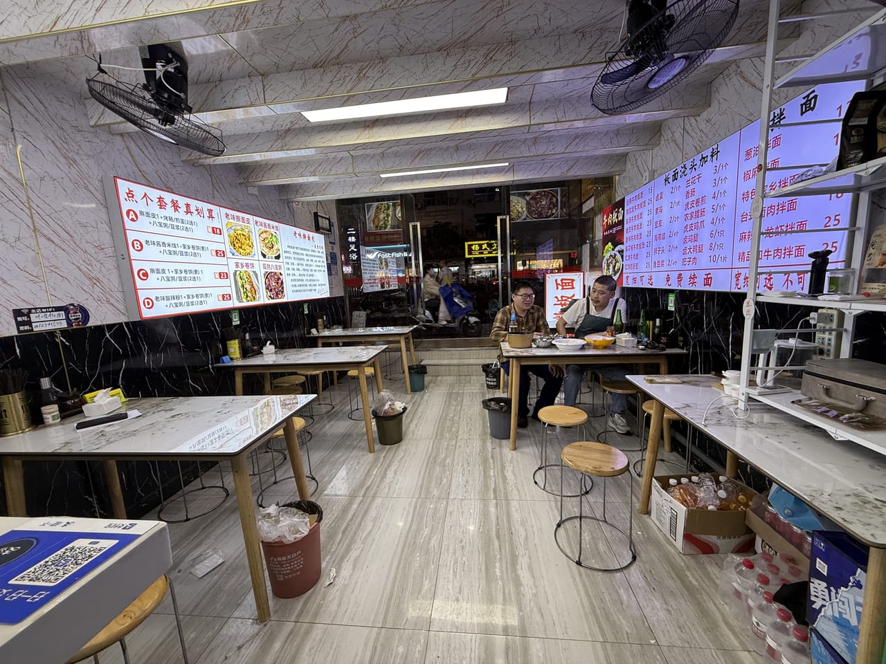 浦东张江餐饮店转让！两层带阁楼可住 附近学校小区公寓密集-5