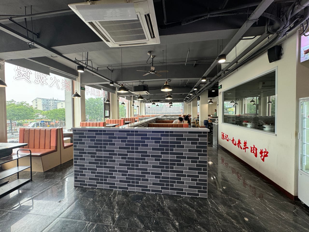塔城路旺铺转让！商圈成熟人流量大，有燃气，无行业限制位置佳-8