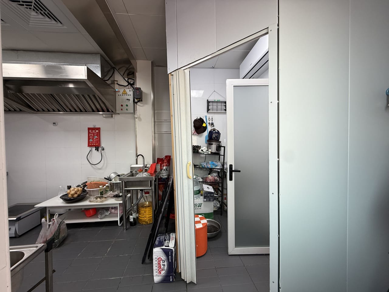 秀沈路旺铺转让！十字路口拐角处，旁边菜市场，多小区分布-8