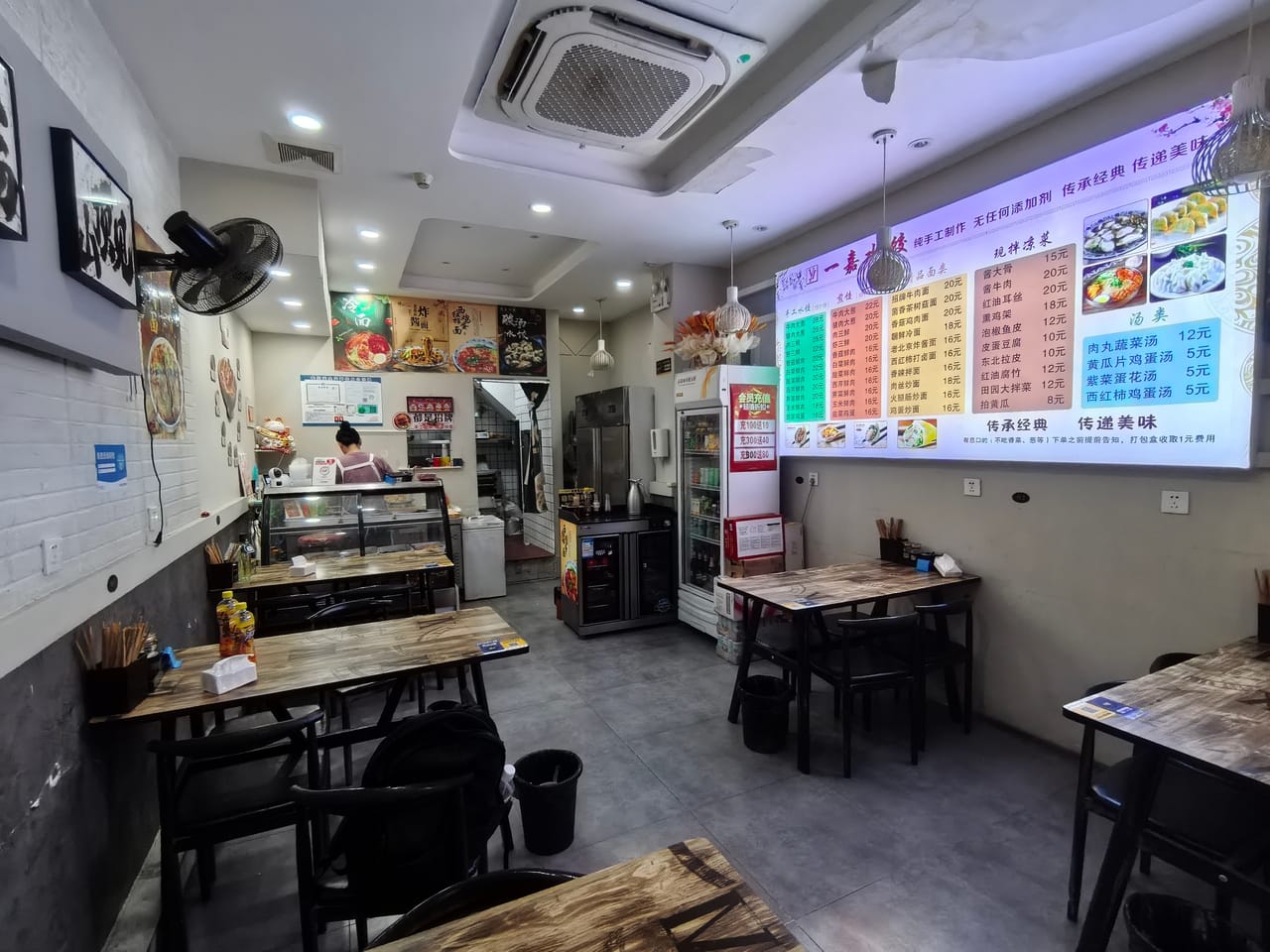 松江九亭镇地铁口对面餐饮店转让！不限业态 附近公寓商务楼密-5