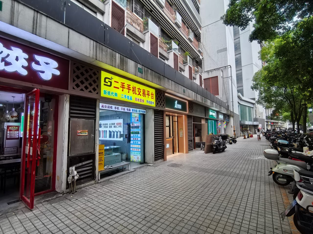 松江九亭镇地铁口对面餐饮店转让！不限业态 附近公寓商务楼密-8