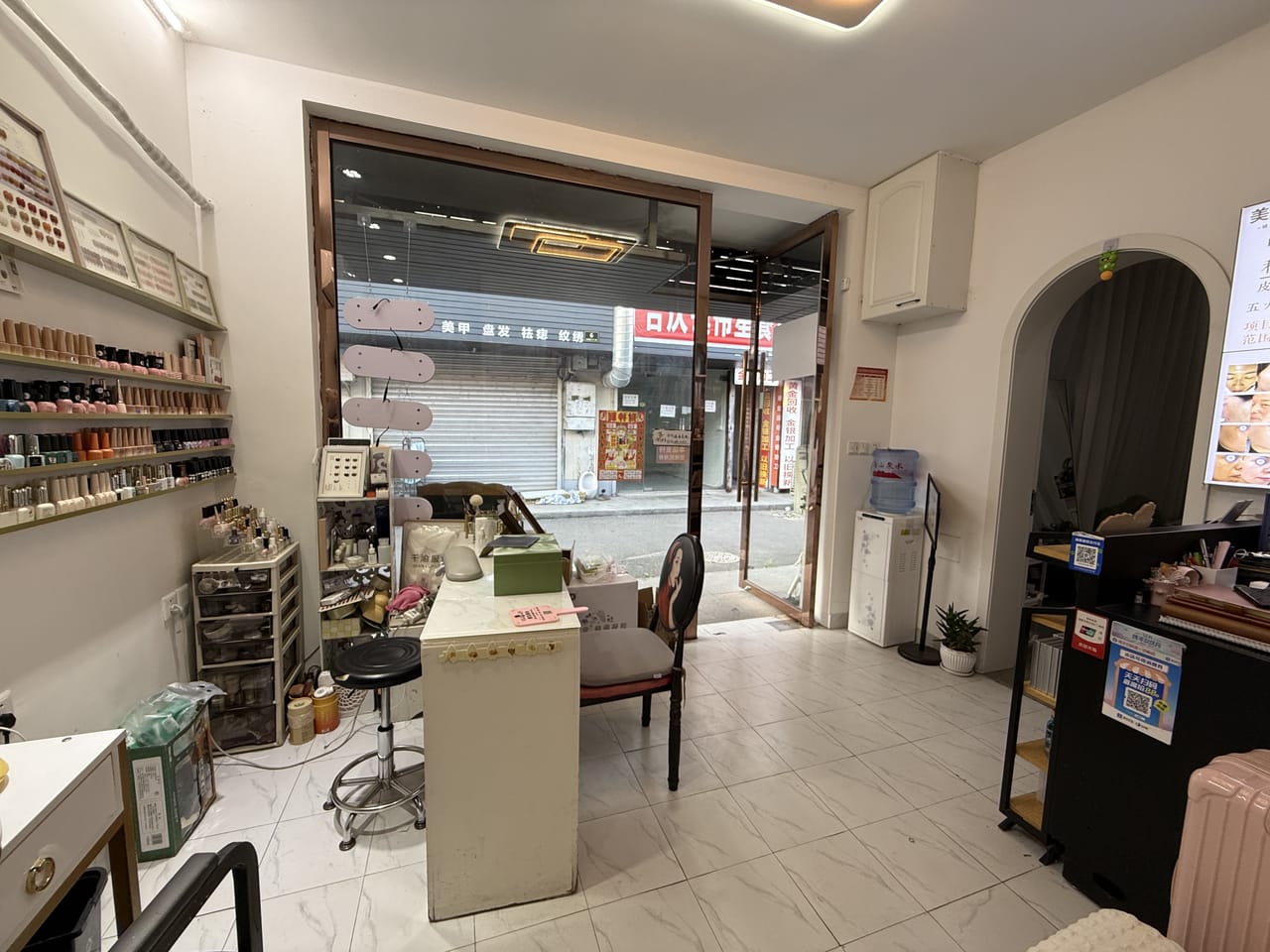 浦东合庆镇十年老店美容美甲转让！双开门附近小区公寓密集-2