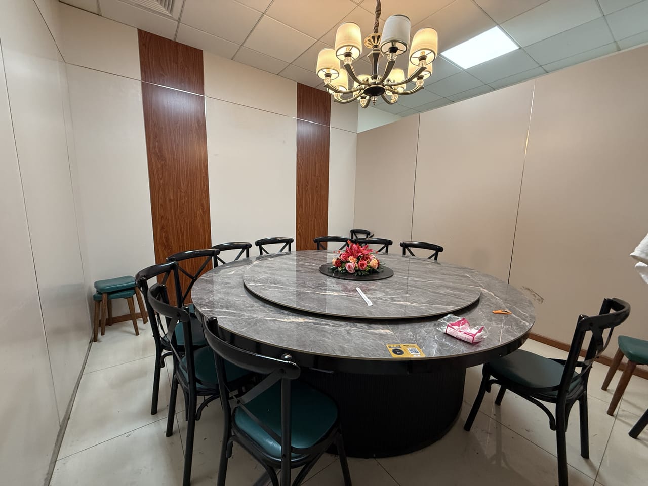 宝山杨行镇双开可外摆餐饮夜宵店转让！小区公寓密集消费稳定-3