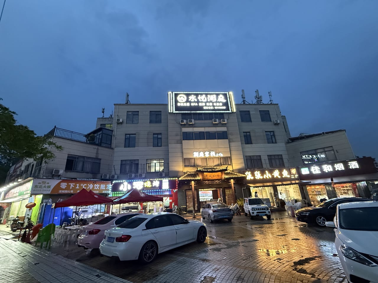 泥城路旺铺出租！不限业态，可外摆，周边多小区分布位置佳-7