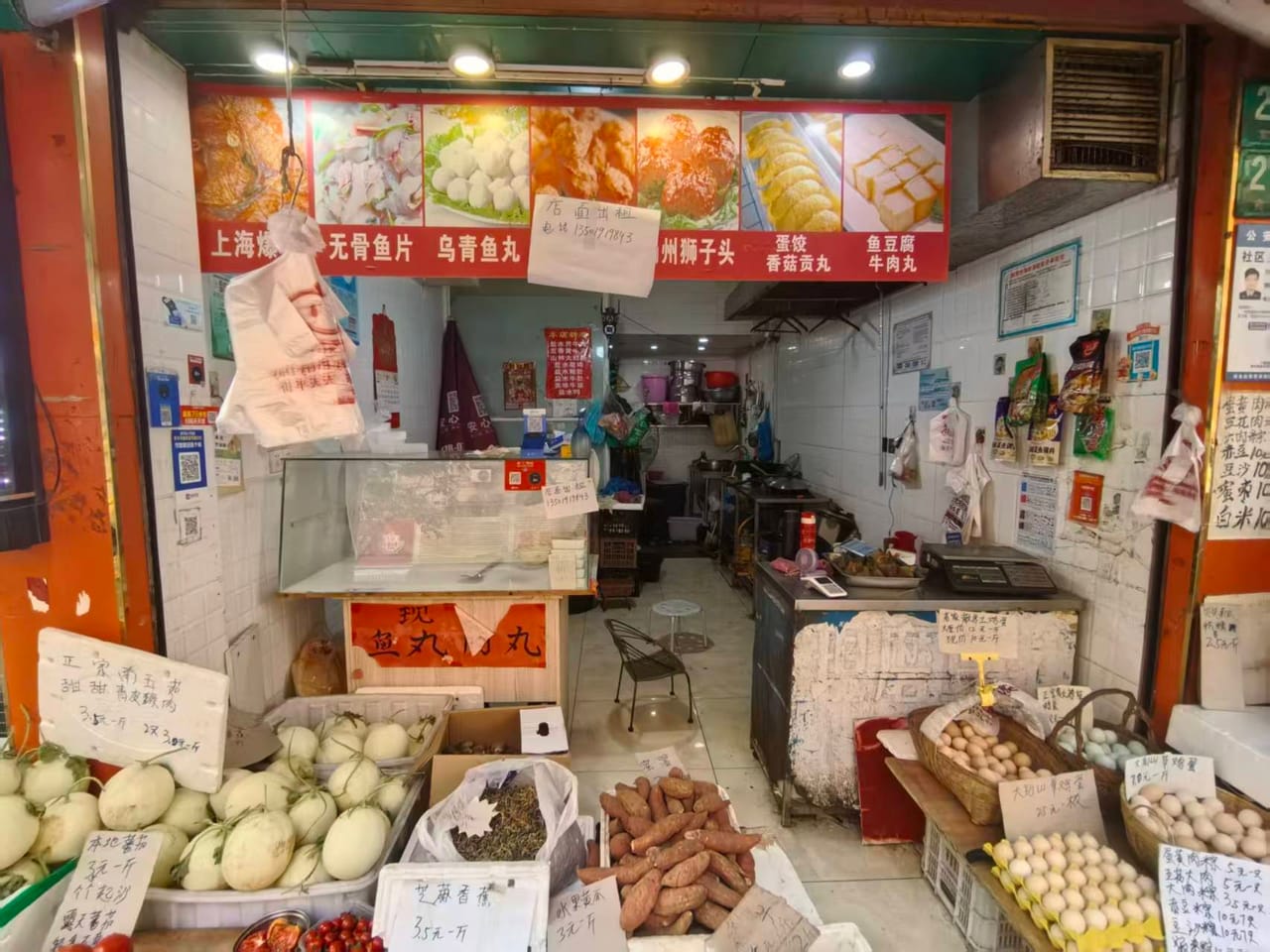宾川路旺铺转让，不限业态，居民区密集，2750/月，位置佳-2