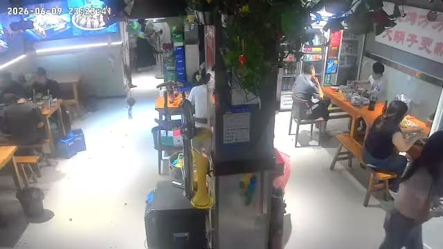 奉贤区头桥东路餐饮烧烤店转让！附近网咖旅馆住宅区人员密集-2